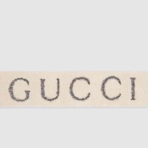 Meet your Posher, Maya